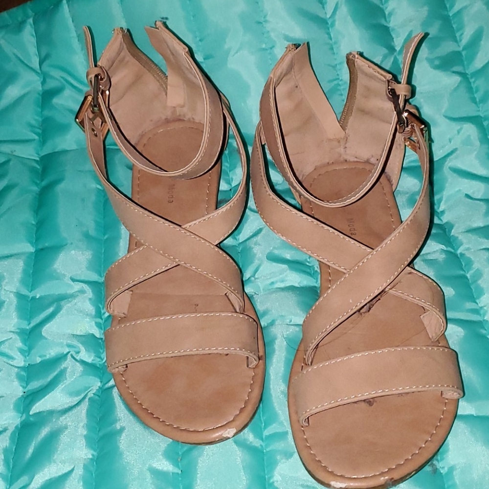 Women's shoes